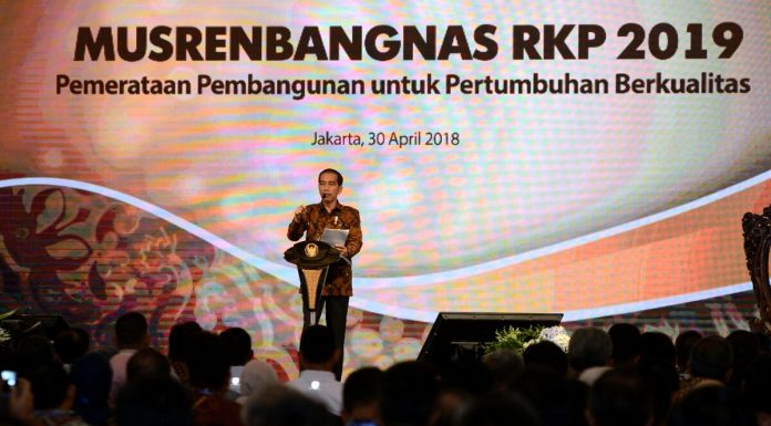 Presiden Joko Widodo membuka Musrenbangnas di Jakarta. Musrenbangnas yang diselenggarakan Kementerian PPN/Bapenas didikuti para Gubernur dan Bupati seluruh Indonesia.