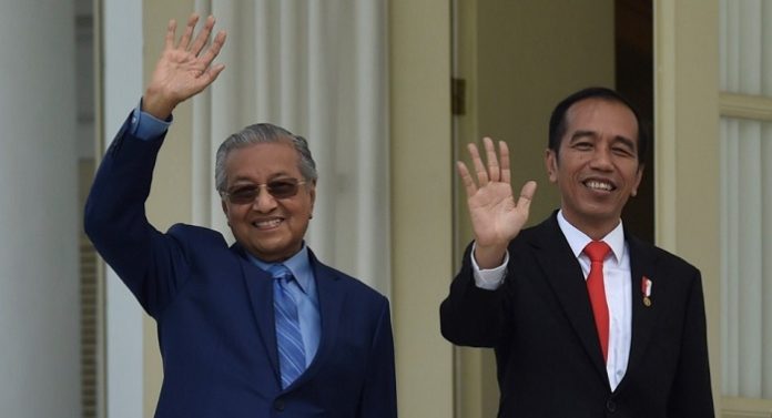 PM Mahathir Mohammad menuding, kampanye negatif Eropa terhadap produk CPO Asia lebih kepada motif persaingan produk. Foto : Suara Demokrasi