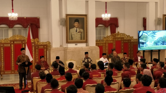 Ketum PP Muhammadiyah Haedar Nasir mnyampaikan terima kasih dan penghargaan yang tinggi kepaden Presiden Jokowi yang telah bersedia menerima Anggota IMM di Istana Negara. Foto : Viva