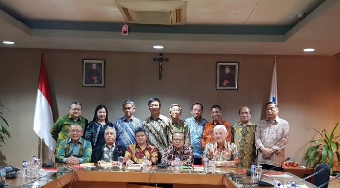Pengurus GAPKI dan para Uskup dari Konferensi Wali Gereja Indonesia (KWI) sepakat industri sawit meningkatkan kesejahteraan masyarakat kecil dan daerah terpencil. Foto : Istimewa