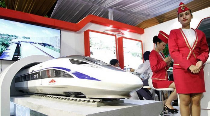 Proyek kereta cepat pertama di Asia Tenggara ini ditargetkan rampung pada Juni 2021. Foto : BeritaSatu.com