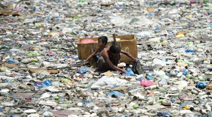 Masalah sampah jadi masalah lingkungan bagi Indonesia dan dunia. Foto : Media Tata Ruang