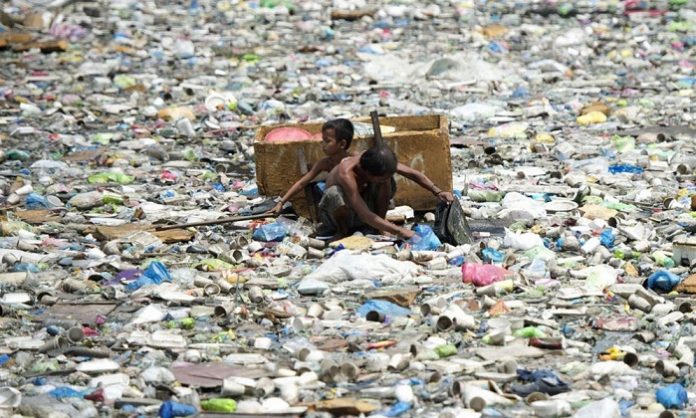 Masalah sampah jadi masalah lingkungan bagi Indonesia dan dunia. Foto : Media Tata Ruang