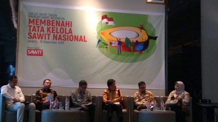 Dialog Akhir Tahun Majalah Sawit Indonesia yang bertemakan Membenahi Tata Kelola Sawit Nasional. Foto : Sawit Indonesia