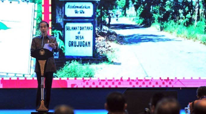Presiden Joko Widodo menyatakan Program Satu Peta yang sudah efektif akan dapat menghapus urusan perizinan dalam kegiatan bisnis. Foto : Setkab