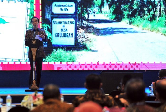 Presiden Joko Widodo menyatakan Program Satu Peta yang sudah efektif akan dapat menghapus urusan perizinan dalam kegiatan bisnis. Foto : Setkab