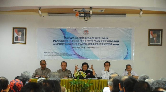 Menteri Lingkungan Hidup dan Kehutanan Siti Nurbaya menegaskan DAS merupakan bentang alam dengan segala fungsi dan kebijakan yang ada di dalamnya harus dikelola bersama pemangku kepentingan. Foto : KLHK