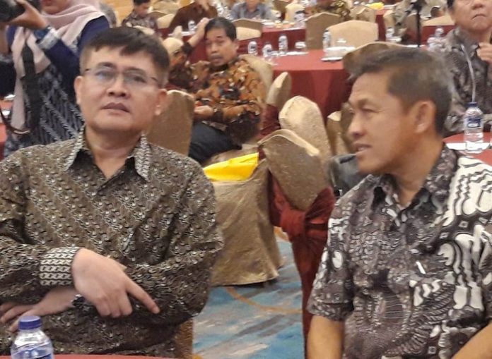 Direktur Eksekutif Asosiasi Pengusaha Hutan Indonesia (APHI) Purwadi Soeprihanto (kiri) menilai pengusaha perlu mendapat insentif dari dana BLU Kehutanan dalam menerapkan teknik Silin. Foto : Istimewa