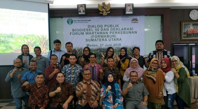 Deklarasi Forum Wartawan Perkebunan (Forwabun) Sumatera Utara merupakan salah satu usaha melawan kampanye negatif terhadap industri sawit Indonesia. Foto : Forwabun