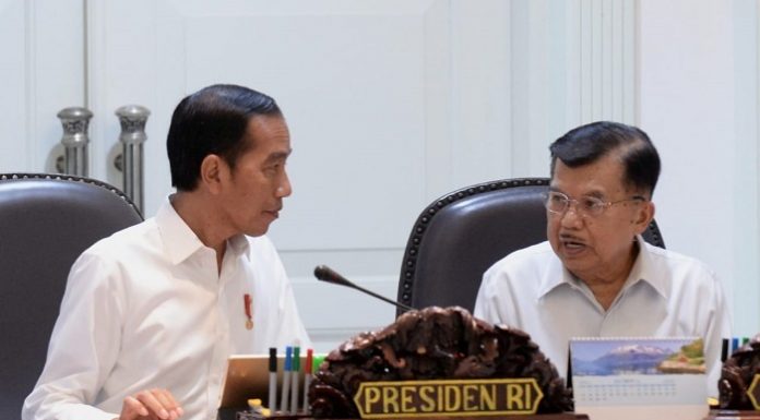 Presiden Joko Widodo dan Wakil Presiden Jusuf Kalla memimpin Rapat Terbatas yang membahas RAPBN 2020. Foto : Setpres