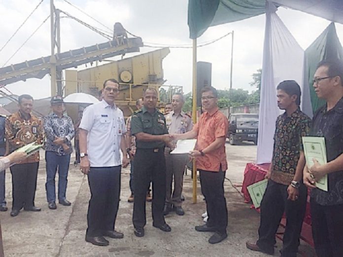 Kementerian Pertanian melalui Badan Karantina Pertanian (Barantan) melepas 22,8 ribu ton produk turunan sawit asal Sumatera Barat. Foto : Kementan