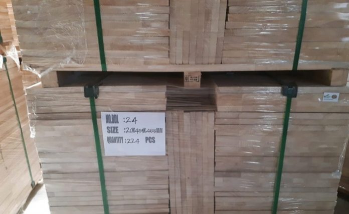 Indonesia telah menjadi pelopor dalam penerapan SVLK, dan dari tahun ke tahun ekspor kayu olahan berbasis SVLK menunjukkan tren yang terus meningkat ke Tiongkok. Foto: Badan Karantina Pertanian