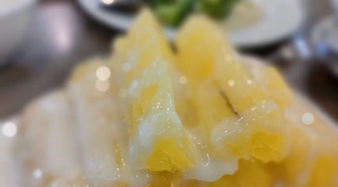 Singkong adalah salah satu pangan lokal yang memiliki nilai ekonomi cukup besar jika kelola dengan serius dari budi daya hingga hilirisasi serta pengembangan pasar modern. Foto: Instagram chandralikke