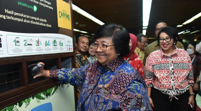 Menteri Lingkungan Hidup dan Kehutanan Siti Nurbaya berpesan kepada generasi muda untuk turut serta membantu mengurangi emisi gas rumah kaca. Foto: KLHK