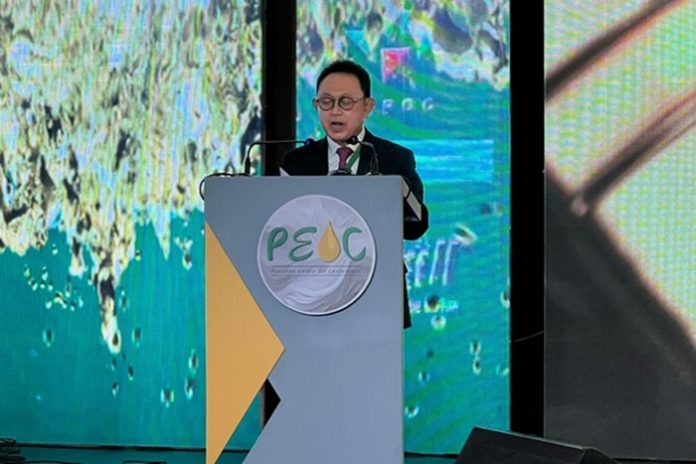 Ketua Umum GAPKI Eddy Martono memprediksi, ekspor kelapa sawit Indonesia di tahun 2024 akan berkurang 4,13 persen atau hanya sekitar 29 juta ton. Foto: GAPKI